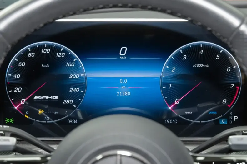 Mercedes-Benz C 43 AMG (Clasa C) din 2023 cu 21.277 km - oferta MER210932 - foto 21