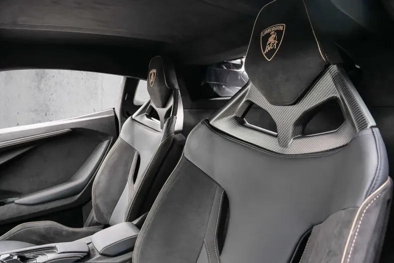 Lamborghini Revuelto din 2025 cu 2.500 km - oferta LAM210936 - foto 19