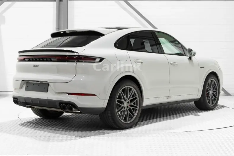 Porsche Cayenne din 2025 cu 14.750 km - oferta POR210939 - foto 3