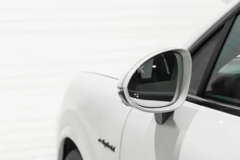 Porsche Cayenne din 2025 cu 14.750 km - oferta POR210939 - foto 15