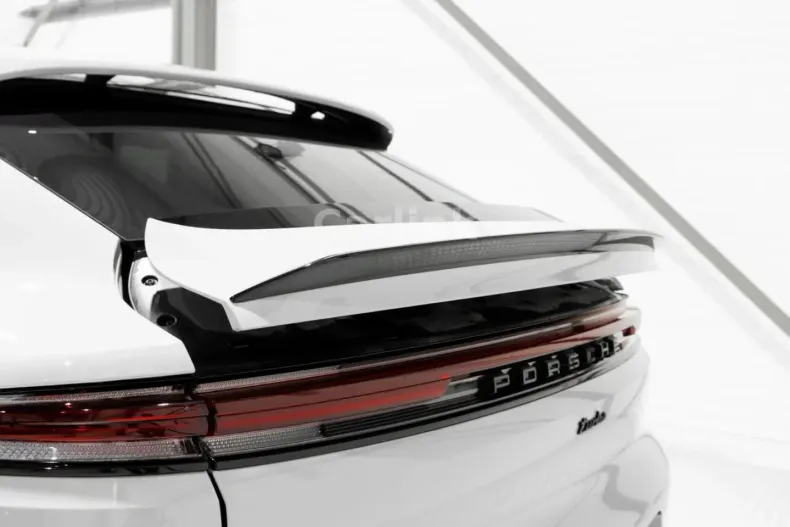 Porsche Cayenne din 2025 cu 14.750 km - oferta POR210939 - foto 17