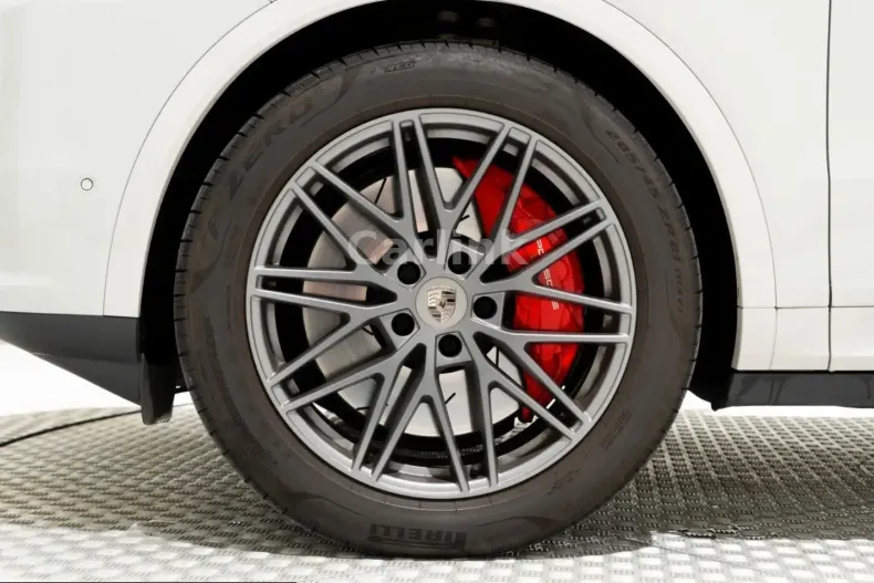 Porsche Cayenne din 2025 cu 14.750 km - oferta POR210939 - foto 18