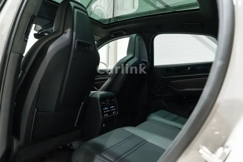 Porsche Cayenne din 2025 cu 14.750 km - oferta POR210939 - foto 45