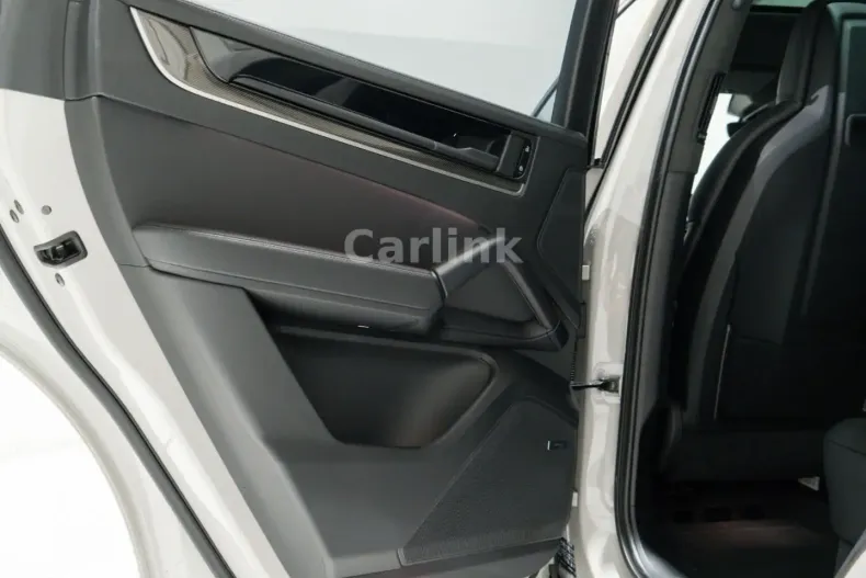 Porsche Cayenne din 2025 cu 14.750 km - oferta POR210939 - foto 48