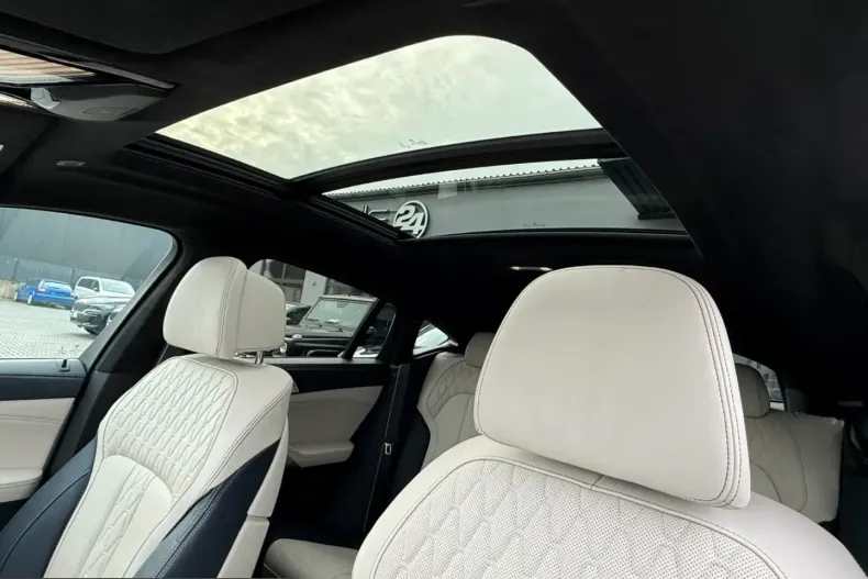 BMW X6 (Seria X) din 2022 cu 54.726 km - oferta BMW210942 - foto 19