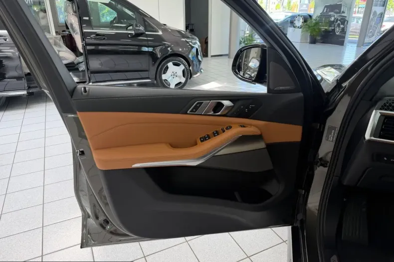 BMW X5 (Seria X) din 2025 cu 18.950 km - oferta BMW210943 - foto 8