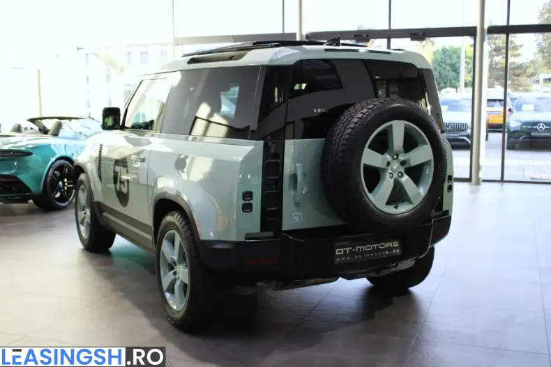 Land Rover Defender din 2023 cu 39.000 km - oferta LAN210945 - foto 6