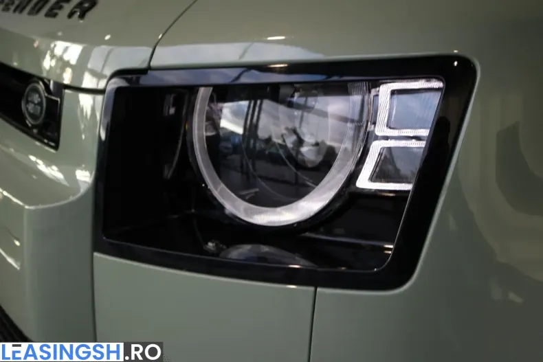 Land Rover Defender din 2023 cu 39.000 km - oferta LAN210945 - foto 11