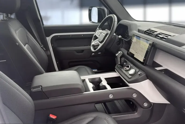 Land Rover Defender din 2025 cu 23.900 km - oferta LAN210951 - foto 14