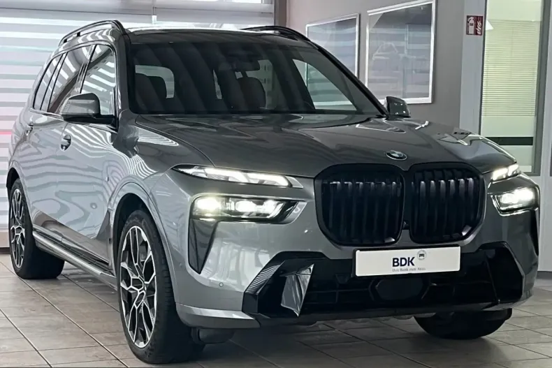 BMW X7 (Seria X) din 2023 cu 64.050 km - oferta BMW210957 - foto 1