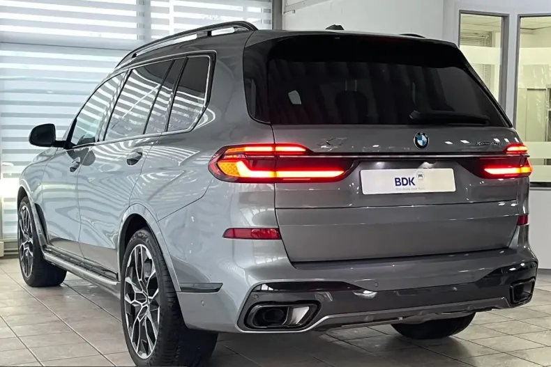BMW X7 (Seria X) din 2023 cu 64.050 km - oferta BMW210957 - foto 3