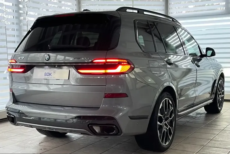 BMW X7 (Seria X) din 2023 cu 64.050 km - oferta BMW210957 - foto 4