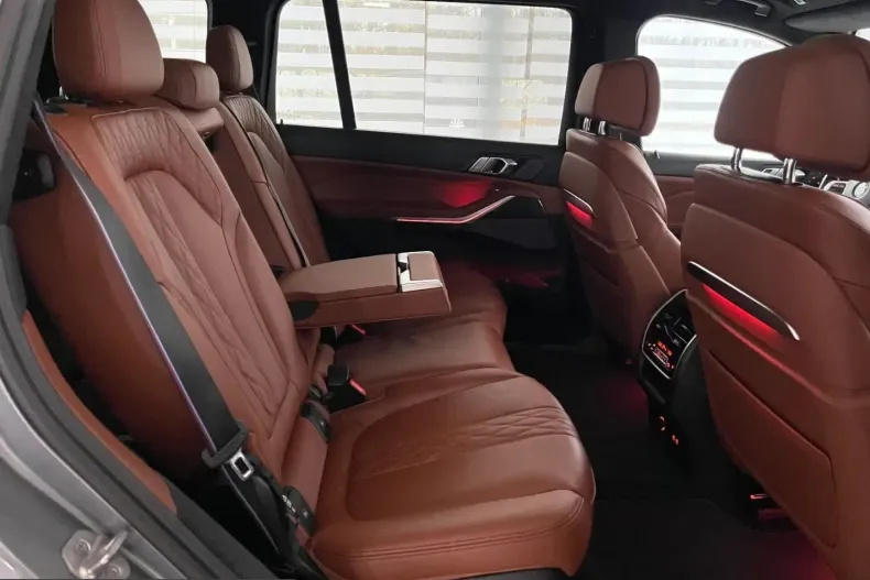 BMW X7 (Seria X) din 2023 cu 64.050 km - oferta BMW210957 - foto 14