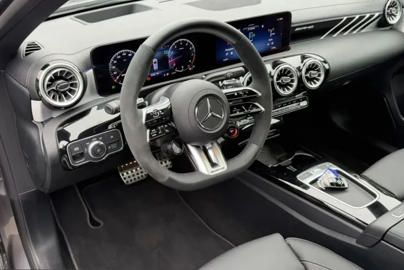 Mercedes-Benz A 45 AMG (Clasa A) din 2024 cu 5.260 km - oferta MER210958 - foto 12