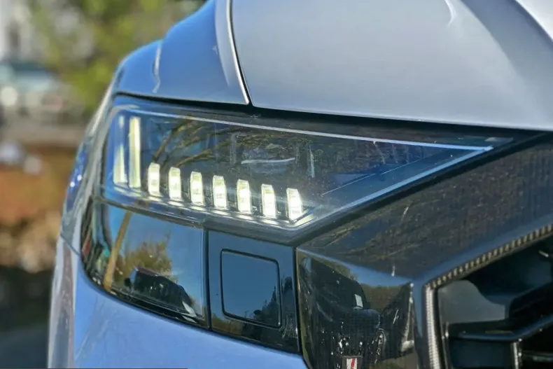 Audi RSQ8 din 2023 cu 93.490 km - oferta AUD210968 - foto 8