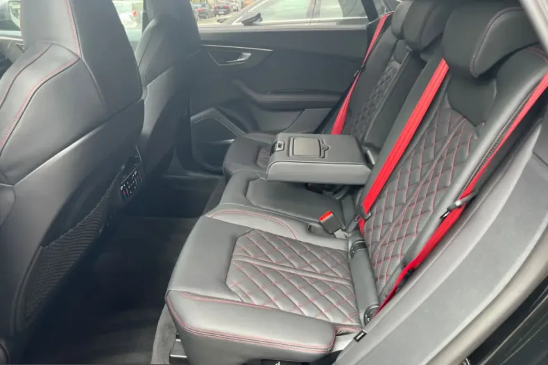 Audi Q8 din 2023 cu 5.000 km - oferta AUD210974 - foto 16