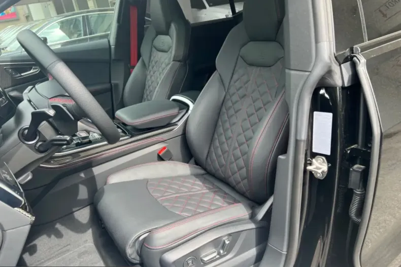 Audi Q8 din 2023 cu 5.000 km - oferta AUD210974 - foto 21