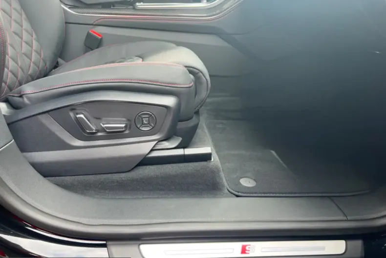 Audi Q8 din 2023 cu 5.000 km - oferta AUD210974 - foto 23