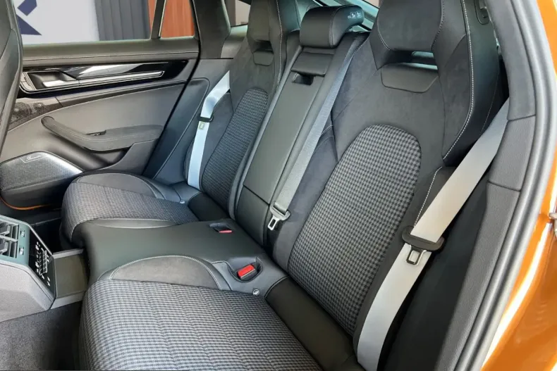 Porsche Panamera din 2024 cu 3.400 km - oferta POR210981 - foto 19