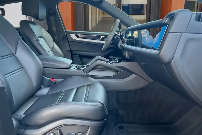 Porsche Cayenne din 2023 cu 28.500 km - oferta POR210984 - foto 5