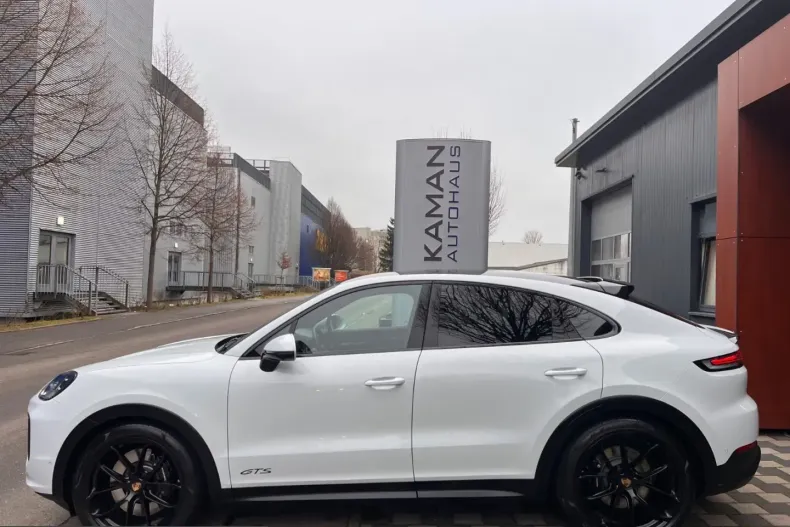 Porsche Cayenne din 2024 cu 31.500 km - oferta POR210985 - foto 4