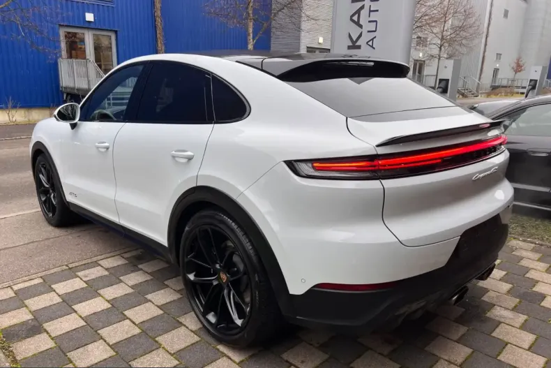 Porsche Cayenne din 2024 cu 31.500 km - oferta POR210985 - foto 5