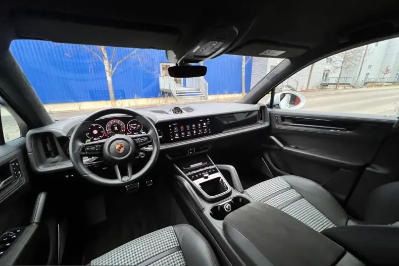Porsche Cayenne din 2024 cu 31.500 km - oferta POR210985 - foto 26