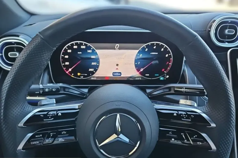 Mercedes-Benz GLC 300 (Clasa GLC) din 2025 cu 13.399 km - oferta MER210986 - foto 8