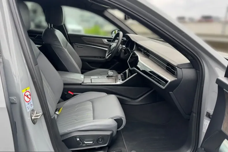 Audi RS6 din 2022 cu 43.354 km - oferta AUD210991 - foto 12