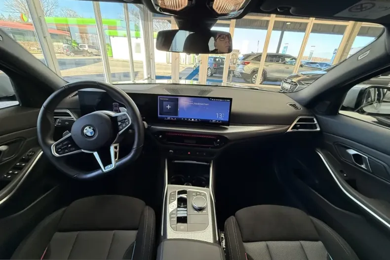 BMW 330 (Seria 3) din 2025 cu 9.848 km - oferta BMW210993 - foto 15