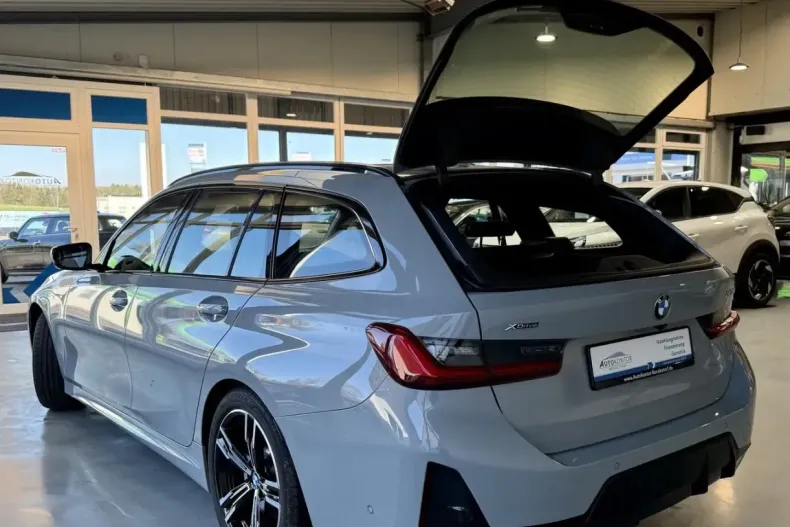 BMW 330 (Seria 3) din 2025 cu 9.848 km - oferta BMW210993 - foto 17