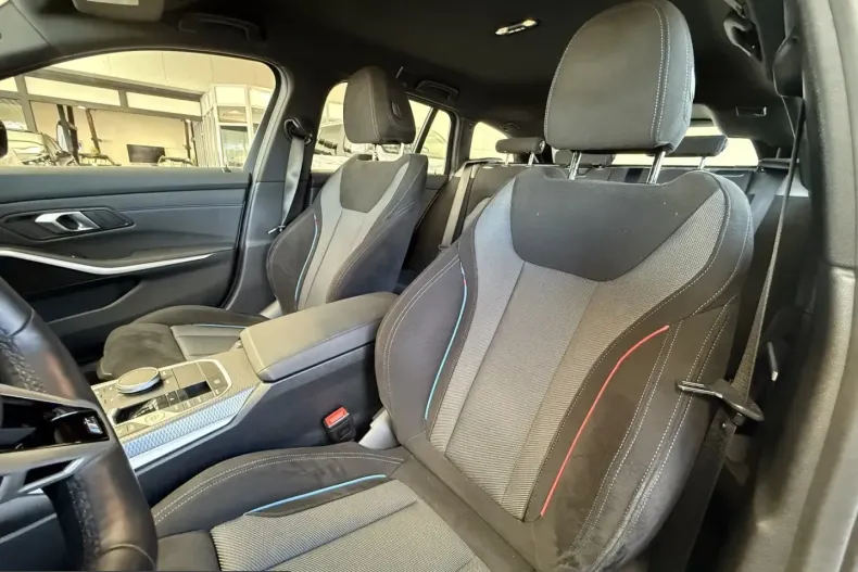 BMW 330 (Seria 3) din 2025 cu 9.848 km - oferta BMW210993 - foto 22