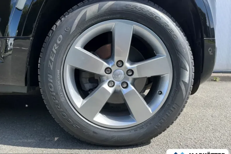 Land Rover Defender din 2023 cu 39.500 km - oferta LAN210996 - foto 6