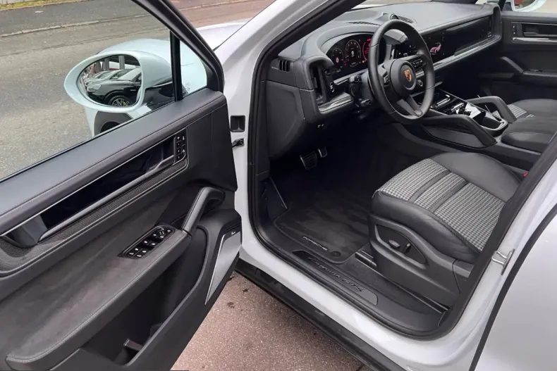 Porsche Cayenne din 2024 cu 31.500 km - oferta POR210997 - foto 10