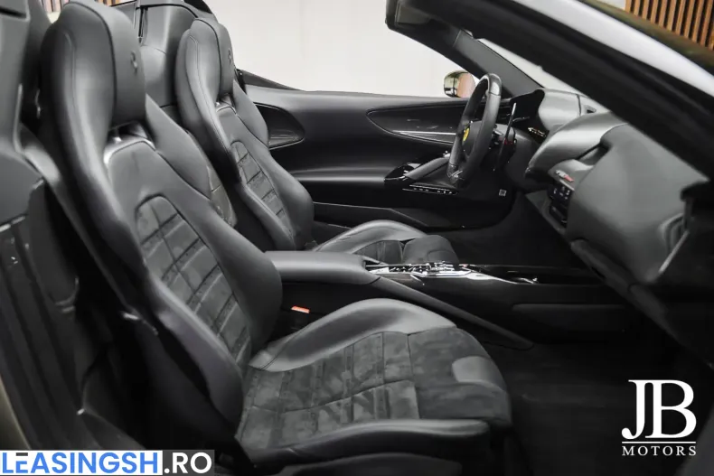 Ferrari SF90 din 2024 cu 2.200 km - oferta FER210999 - foto 24