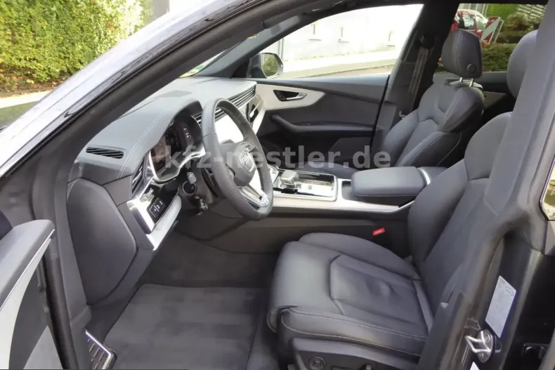 Audi Q8 din 2025 cu 8.900 km - oferta AUD211018 - foto 8