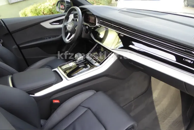 Audi Q8 din 2025 cu 8.900 km - oferta AUD211018 - foto 14