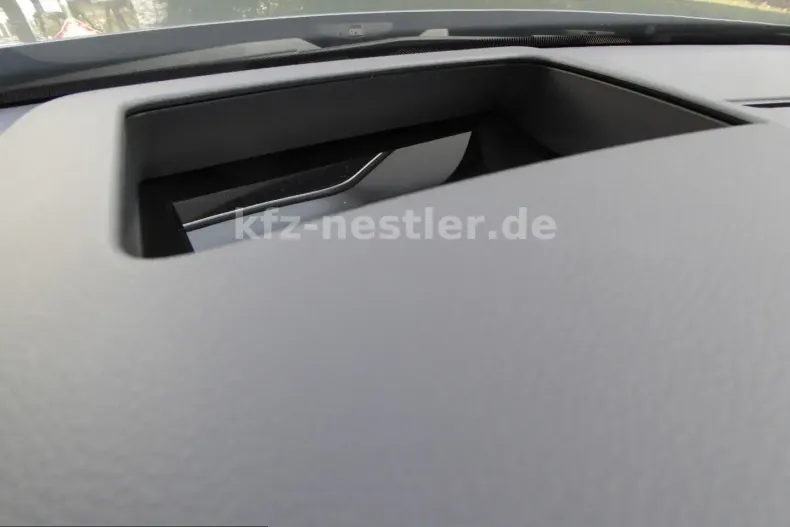 Audi Q8 din 2025 cu 8.900 km - oferta AUD211018 - foto 18