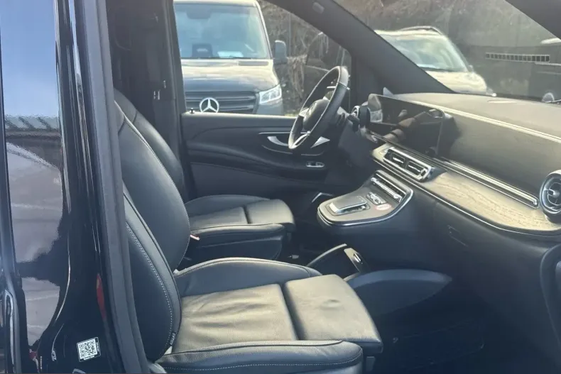 Mercedes-Benz V 300 (Clasa V) din 2025 cu 25.450 km - oferta MER211022 - foto 11