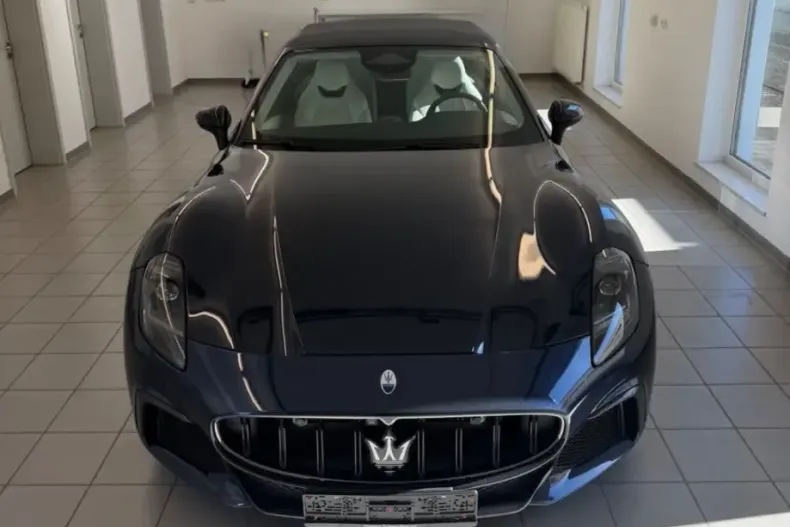 Maserati GranCabrio din 2025 cu 5.300 km - oferta MAS211027 - foto 1