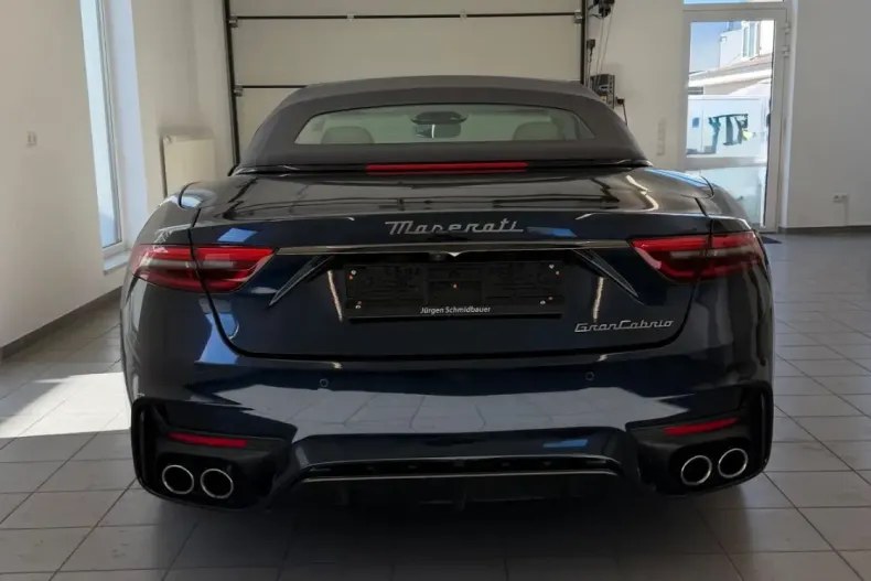 Maserati GranCabrio din 2025 cu 5.300 km - oferta MAS211027 - foto 4