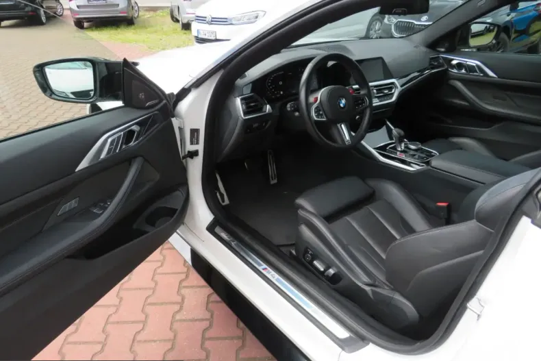 BMW M4 (Seria 4) din 2023 cu 29.811 km - oferta BMW211030 - foto 12