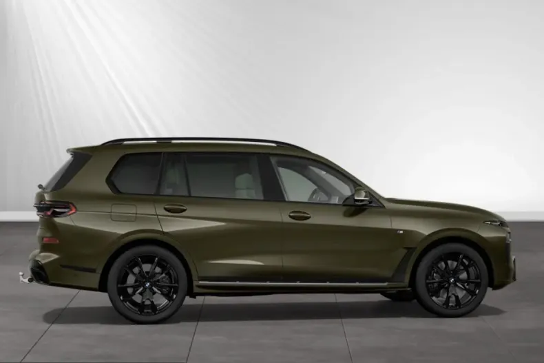 BMW X7 (Seria X) din 2025 cu 18.800 km - oferta BMW211036 - foto 3