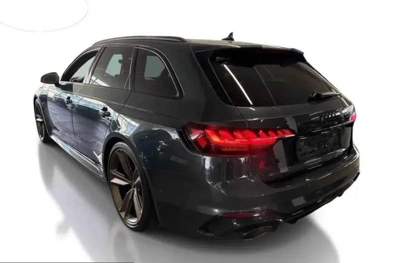Audi RS4 din 2023 cu 45.195 km - oferta AUD211043 - foto 8
