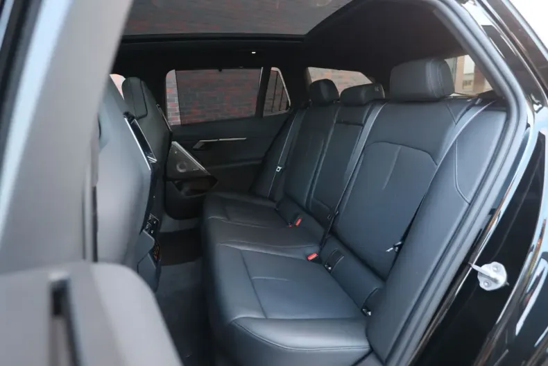 BMW 550 (Seria 5) din 2025 cu 9.799 km - oferta BMW211063 - foto 32