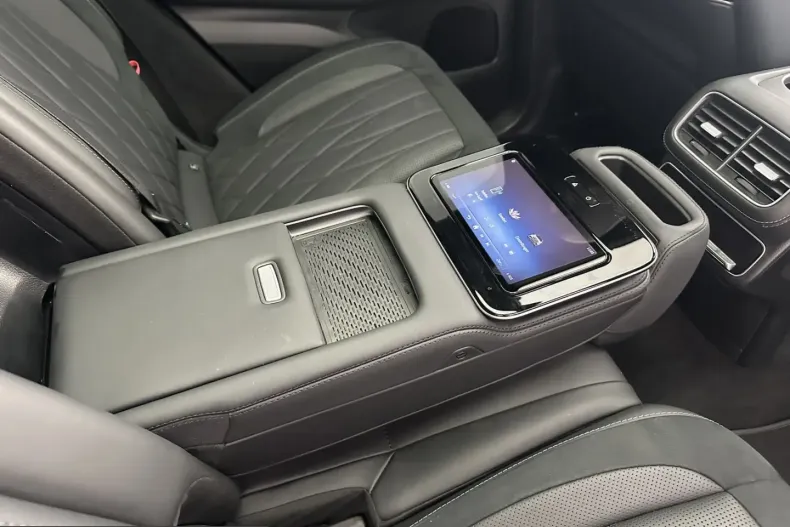 Mercedes-Benz GLE 63 AMG (Clasa GLE) din 2025 cu 15.000 km - oferta MER211066 - foto 25