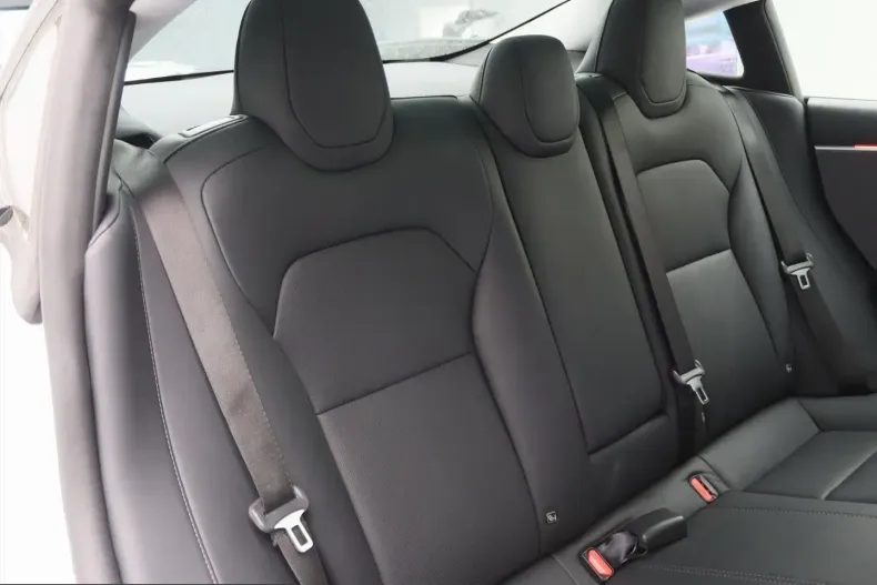 Tesla Model 3 din 2024 cu 41.185 km - oferta TES211089 - foto 15