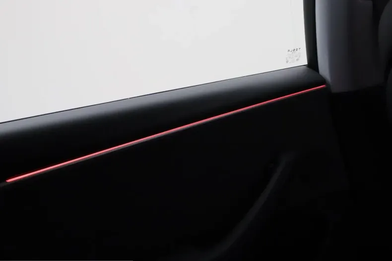 Tesla Model 3 din 2024 cu 41.185 km - oferta TES211089 - foto 16