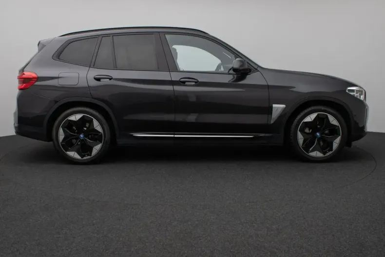 BMW iX3 (Seria X) din 2021 cu 62.273 km - oferta BMW211091 - foto 4