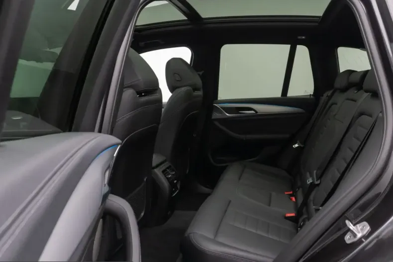 BMW iX3 (Seria X) din 2021 cu 62.273 km - oferta BMW211091 - foto 24
